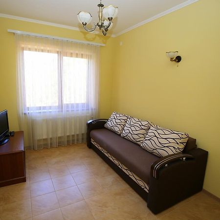 Maison d'hôtes Пори Року à Synyak Extérieur photo