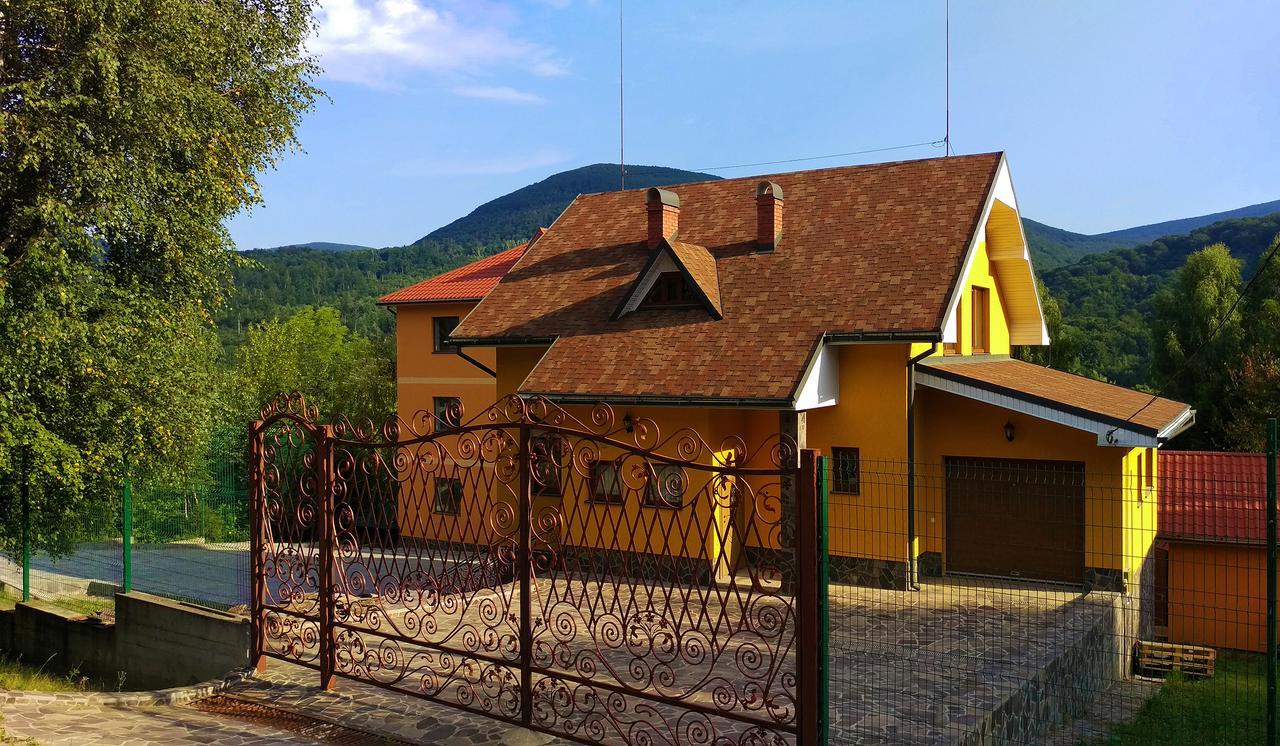 Maison d'hôtes Пори Року à Synyak Extérieur photo
