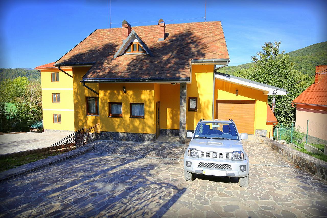 Maison d'hôtes Пори Року à Synyak Extérieur photo